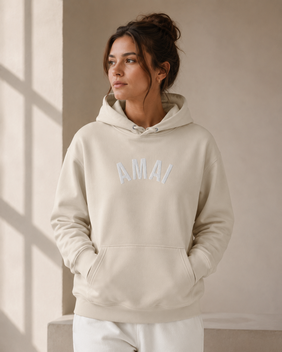 Hoodie "AMAI V2" - geborduurd