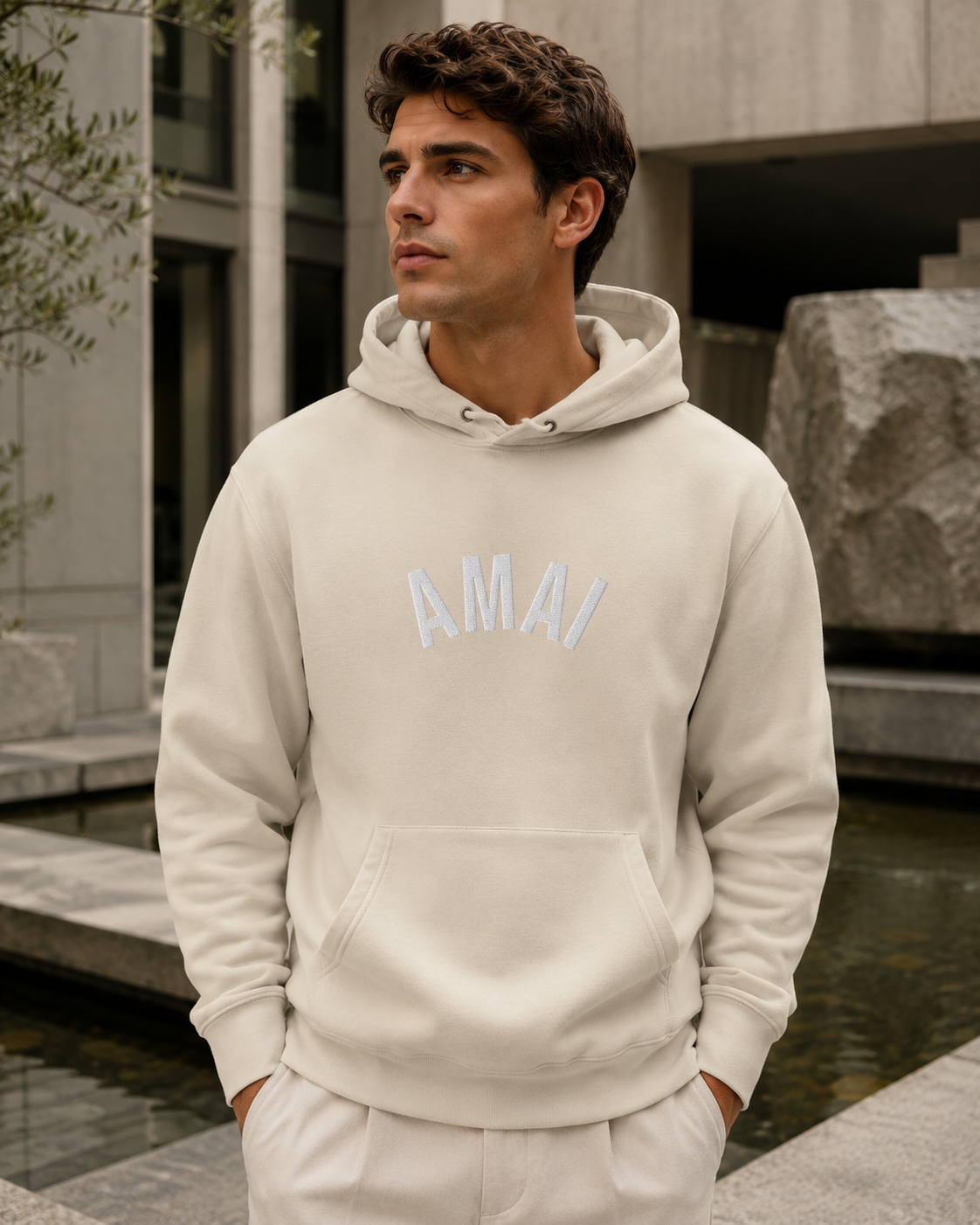 Hoodie "AMAI V2" - geborduurd